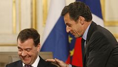 Paktovn s Rusy za zdy NATO. Sarkozy vychvaluje Medvedva